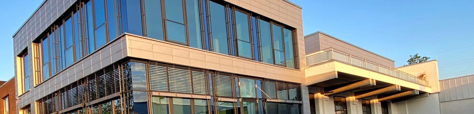 Fahrzeughalle von Koenig Fahrzeugservice in Meerbusch